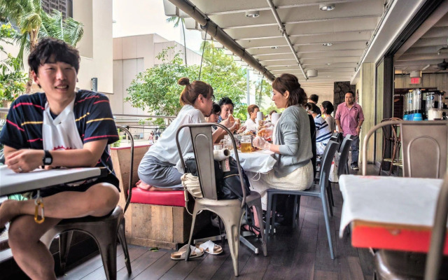 Waikiki Place - the Place to be in Waikiki