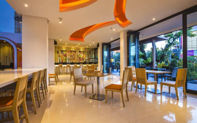 HARRIS Hotel Raya Kuta Bali