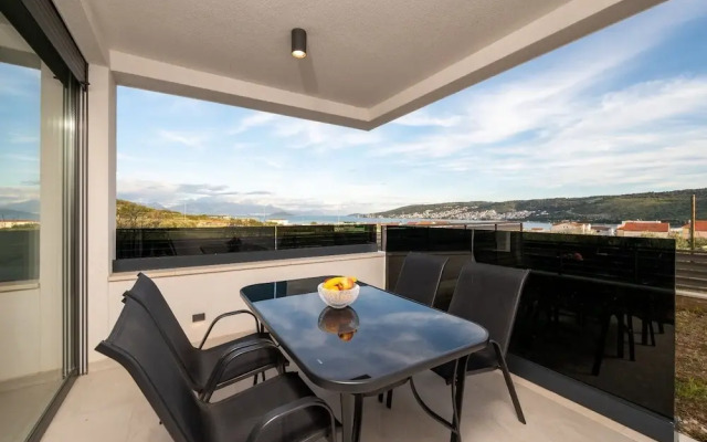 Exquisite and Stylish Apartment Trogir