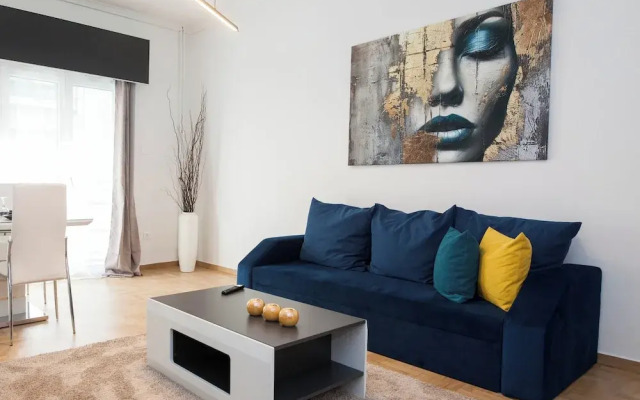Stylish Renovated 2 Bd Apt in Exarcheia