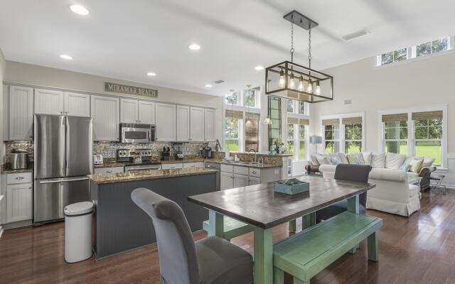 1285 Laurel Grove 'seabatical'