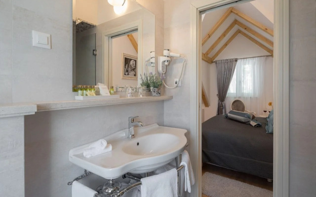 Priska Med Luxury Rooms