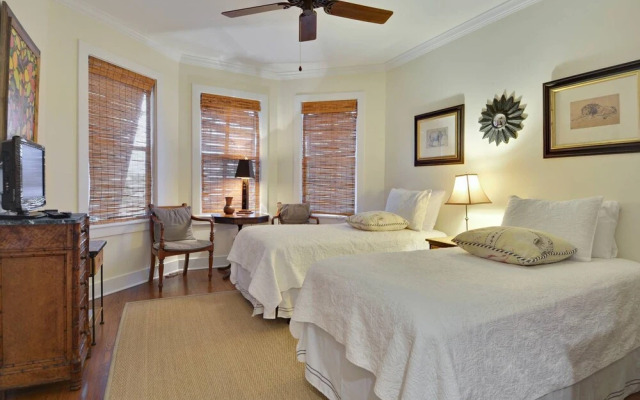 Amelia Home by Avantstay In Historic Old Town w/ Pool
