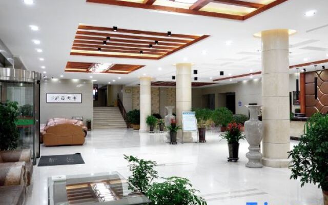 Wutaishan Yunfeng Hotel (Zhenrong Temple Branch)