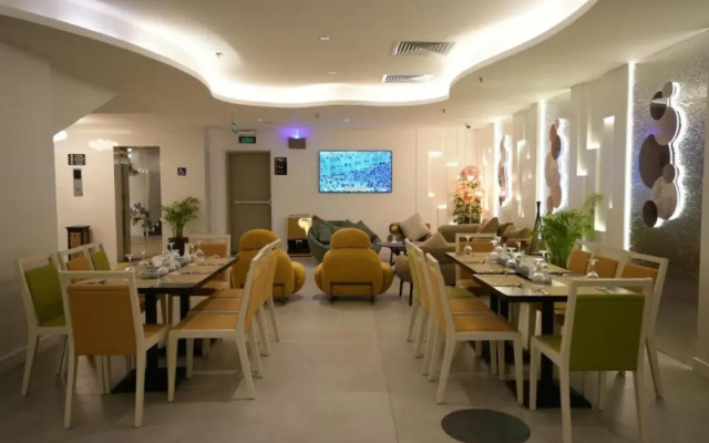 Ambassador Suites