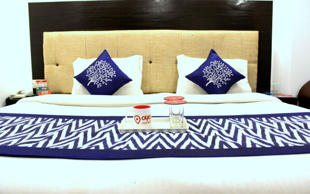 OYO 899 Dwaper Hotel