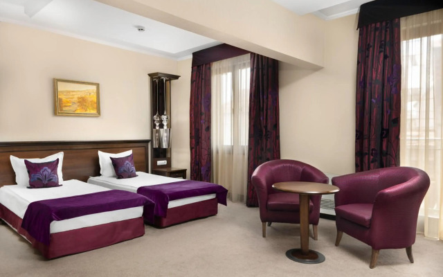 Yantra Grand Hotel -Sharlopov Hotels