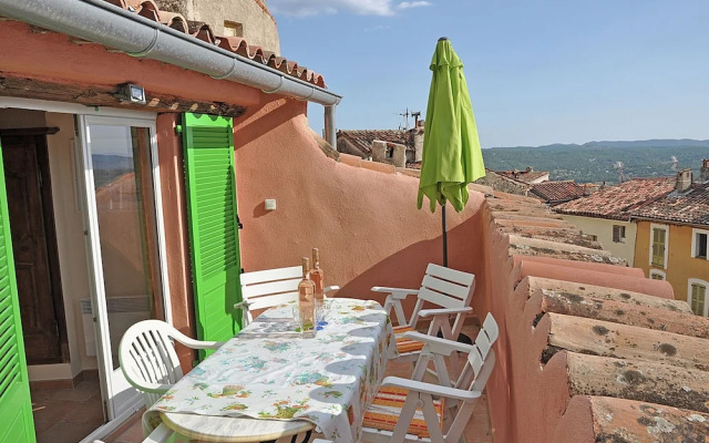 Sun-kissed Villa in Fayence With Terrace