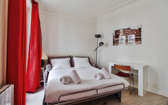 Very Cosy Parisian Apartment