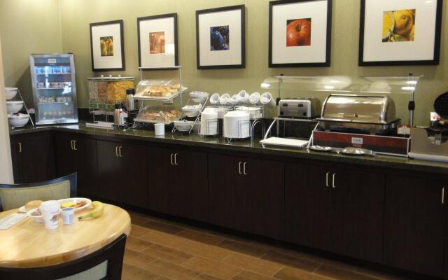 Comfort Suites Huntersville near Lake Norman