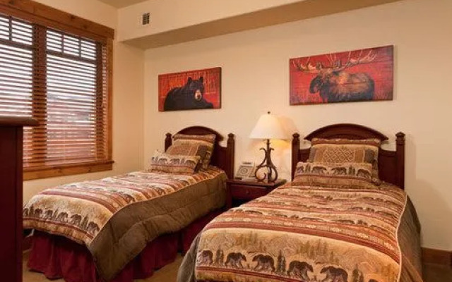 #1050- Stunning Trappeur's Crossing Condo