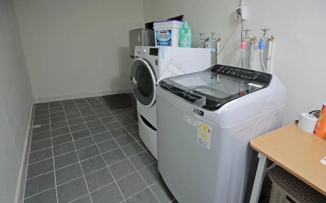 Ulsan Dalbit Eunhasu Guest House