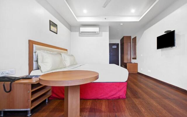 Oyo Townhouse  132 Hotel The Grand