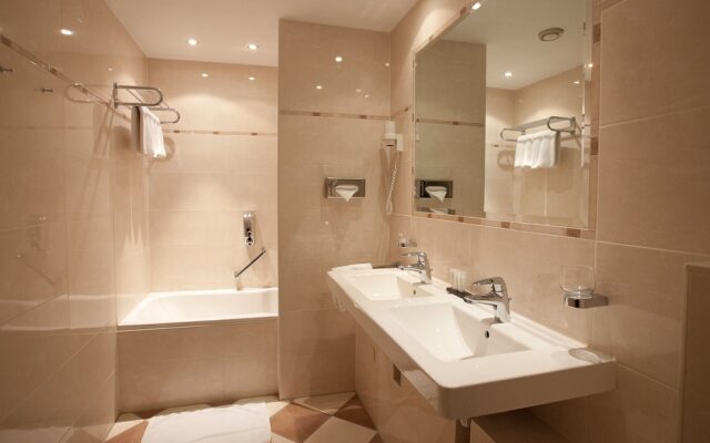 Mansion Hotel Bos & Ven