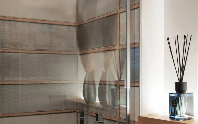 Elegance Room