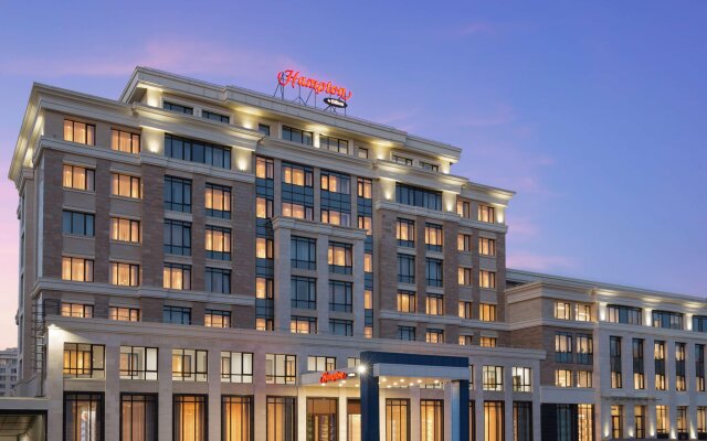 Отель Hampton by Hilton Astana Triumphal Arch