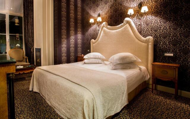 Bord'Eau Luxury Canal Suites