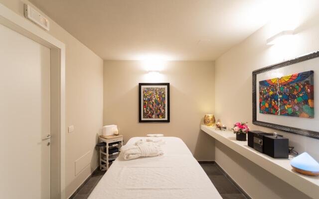 Valarin Como Luxory Apartment Wellness