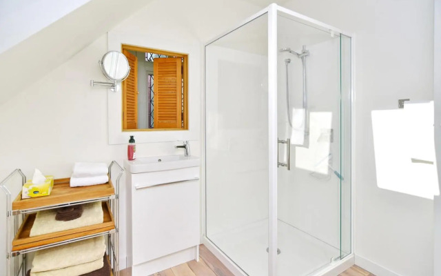 Louisa Chandler - Christchurch Holiday Homes