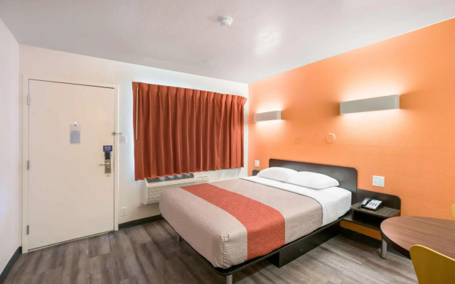 Motel 6 Williams, CA