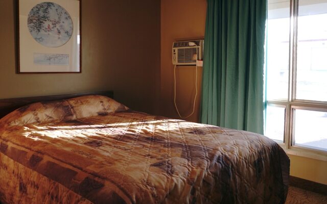 The Ritz Cafe and Motor Inn