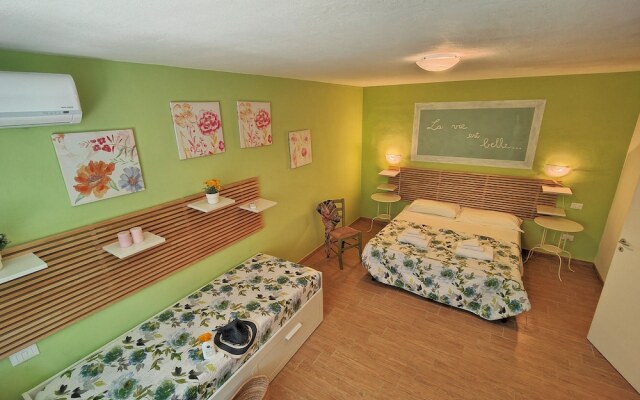 Sea view and ground floor Apartments le Dune