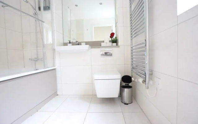 Luxury London Apartment With 5 Bedrooms