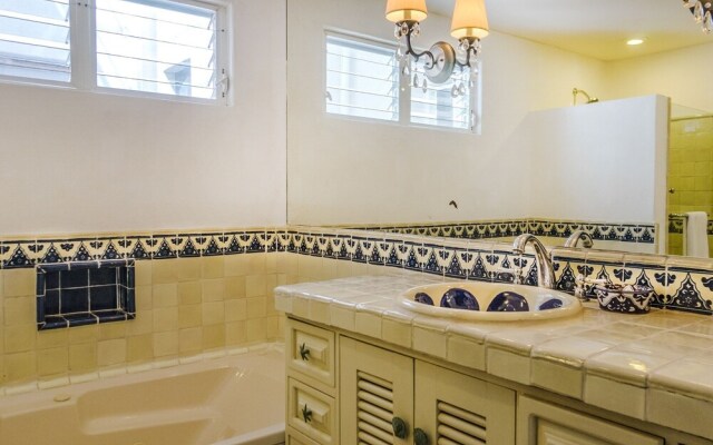 Royal Palms 10 2 Bedroom Condo by RedAwning