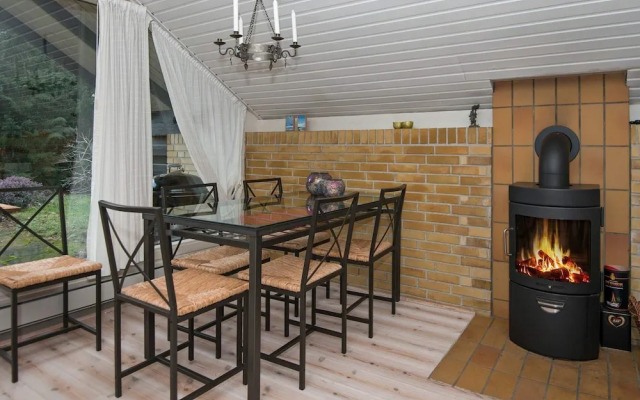 6 Person Holiday Home in Ebeltoft
