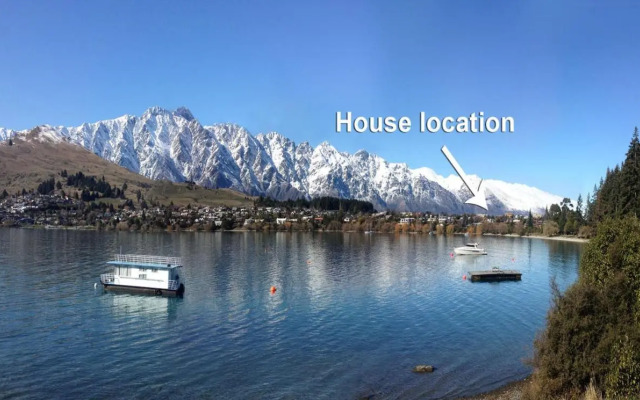 Sunny Lakeside Haven