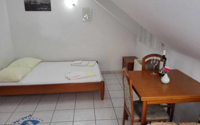 Bed&Breakfast Palac
