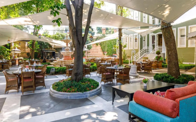 Hagia Sofia Mansions Istanbul, Curio Collection by Hilton