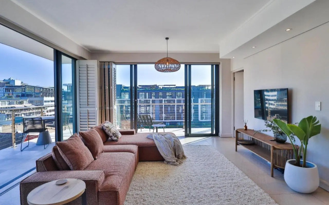 Rockwell 613 by CTHA, Cape Town