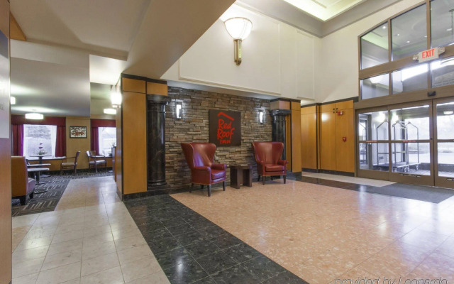 Red Roof Inn PLUS+ Columbus Downtown-Convention Center