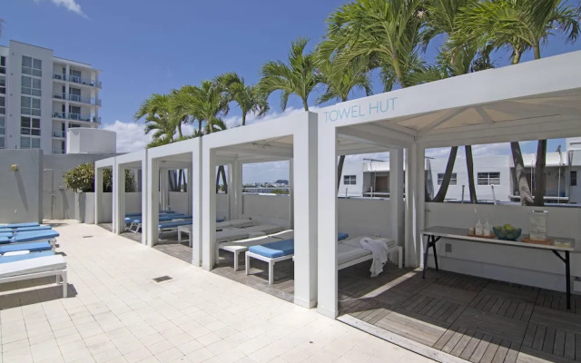 Sapphire Suite Beachfront, Gym + Pool!