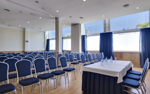 Cabogata Beach Hotel