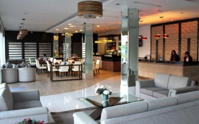 Casablanca Suites Near Airport