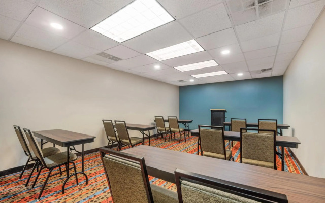 Sleep Inn & Suites