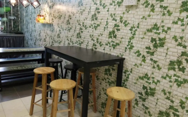2 BR Medina Dollar Landed Homestay Cheras MRT Link – Hotel Rooms – Kajang