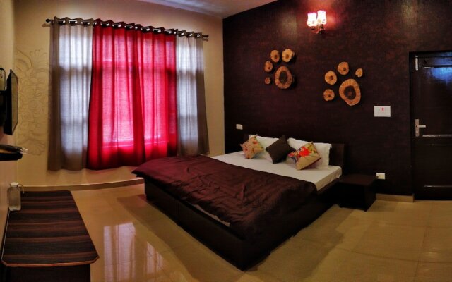 The Bunker Hostel - Dharamkot
