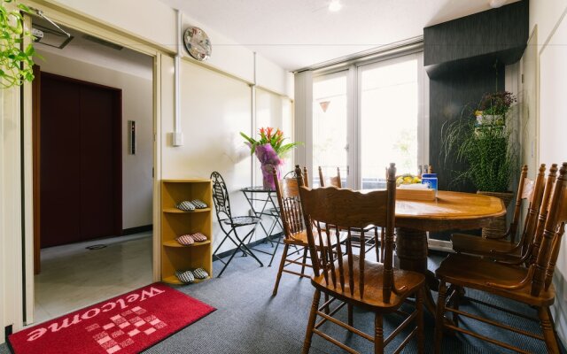 Guesthouse Chiharu - Hostel