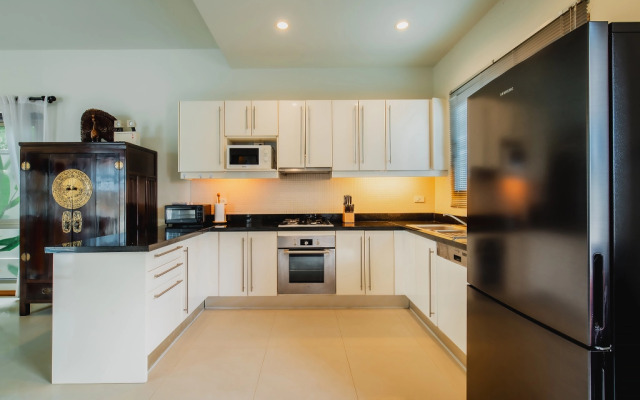 Ivory Pool Villa in Nai Harn Villa