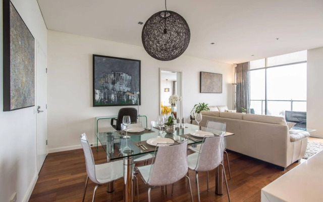 Port Melbourne Panorama - StayCentral