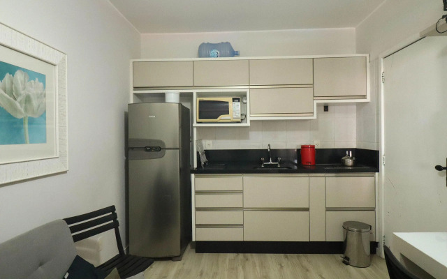 Lindo apartamento frente piscina com wi-fi - HB19F