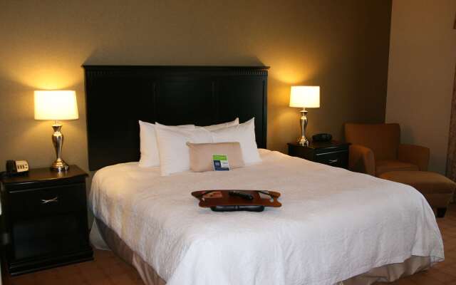 Hampton Inn & Suites Chicago/St. Charles