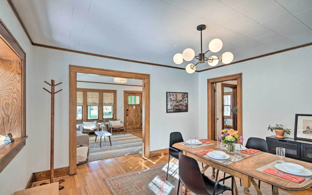 Family-friendly Des Moines Retreat w/ Patio!