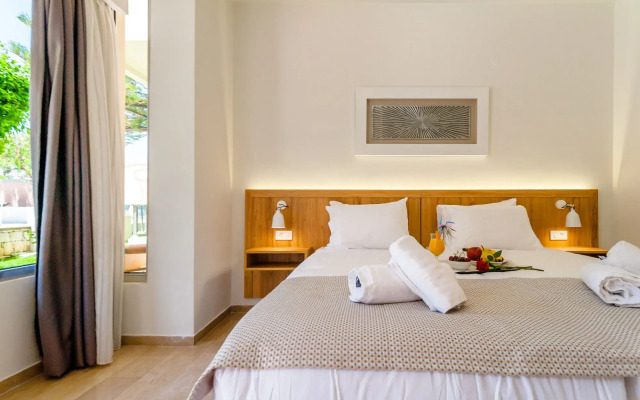 Lotus Hotel Apartments