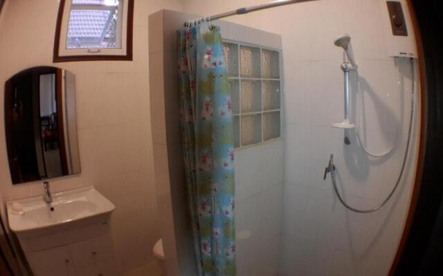 Peony Villa, 3 Bedroom Beachfront Pool Villa