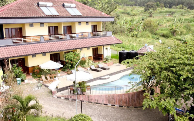 Villa Panderman Indah