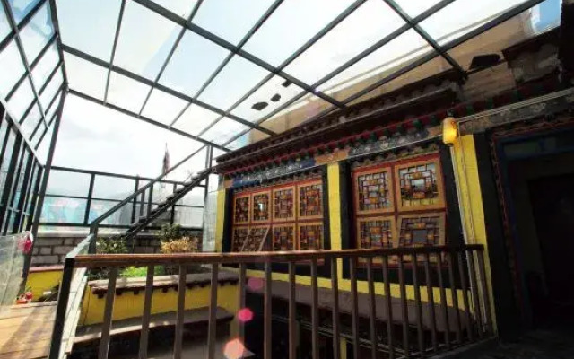 Tone · Chain · Poshtel (Lhasa Jokhang Temple Ancient City)